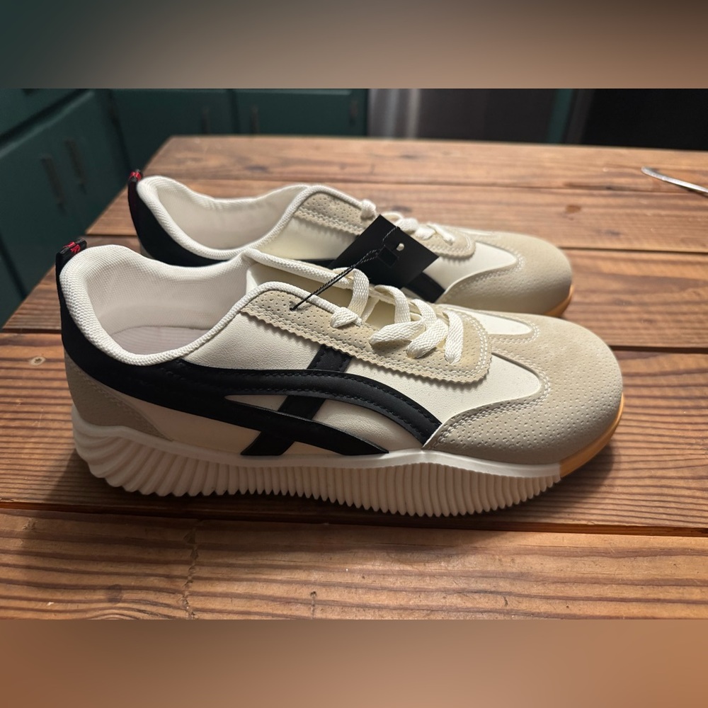 DF Cloudea Sneaker